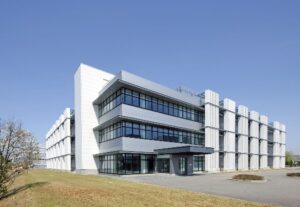 金沢工業大学革新複合材料研究開発センター